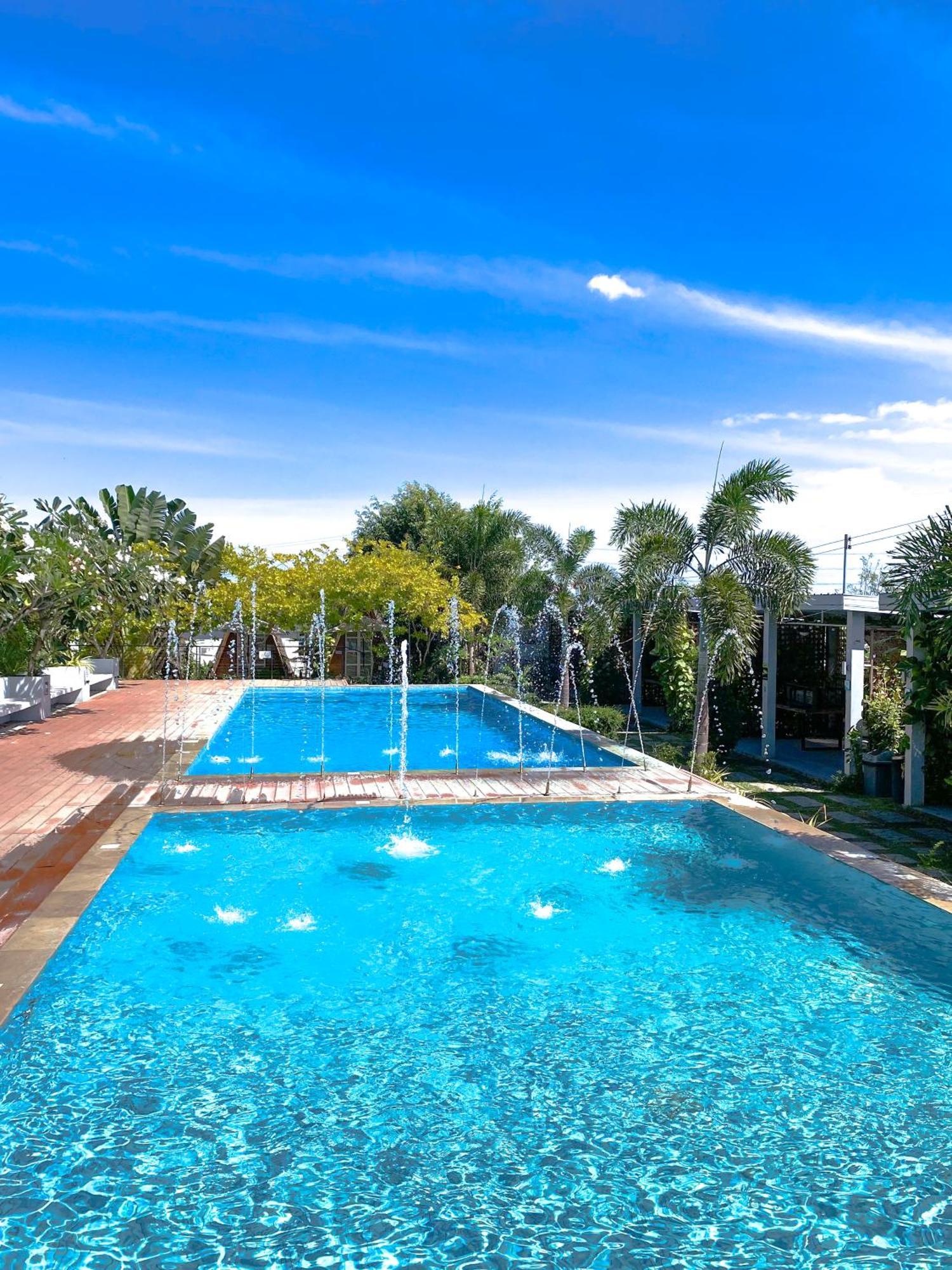 Urban Oasis Resort, Tarlac Exterior photo
