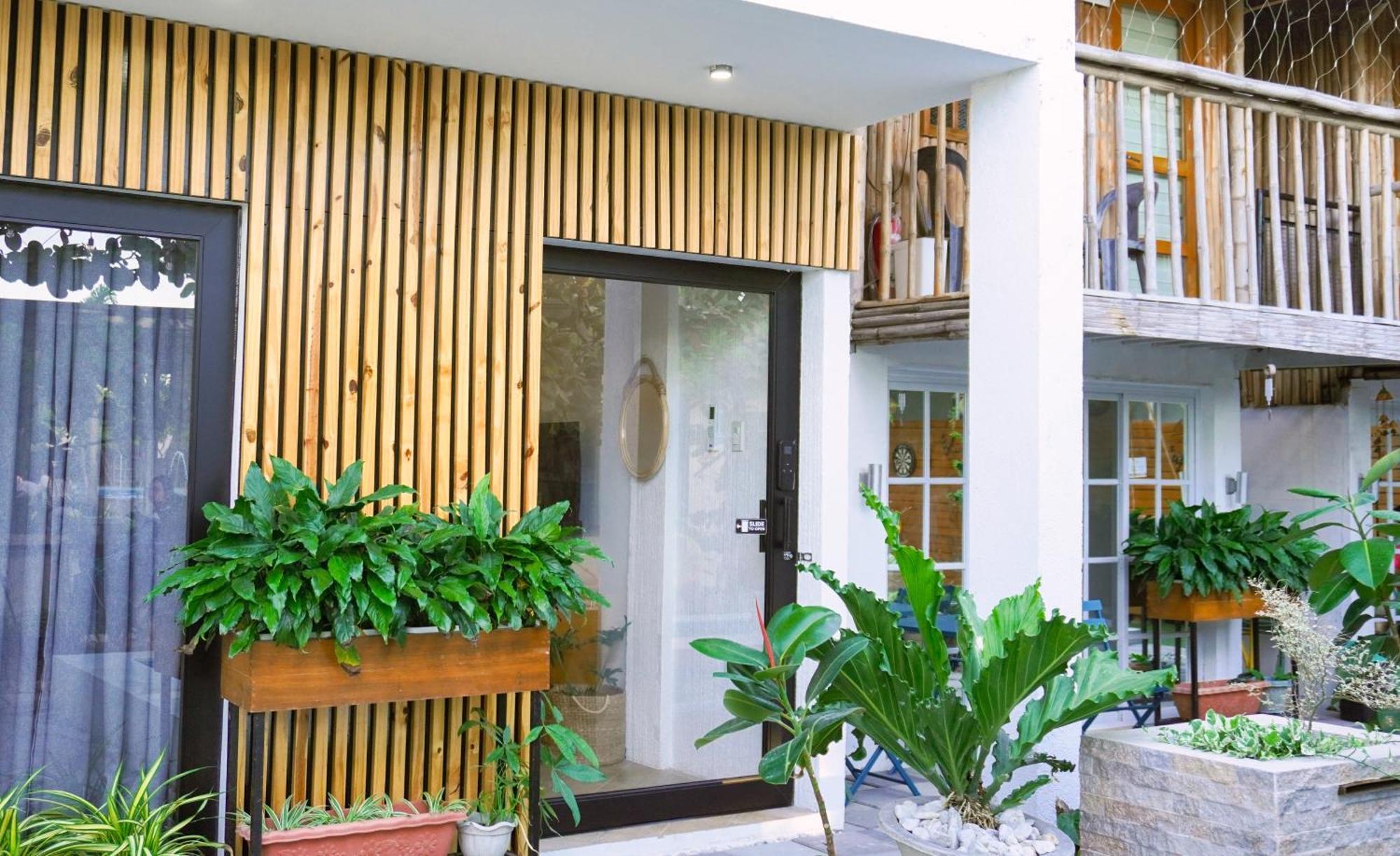 Urban Oasis Resort, Tarlac Exterior photo
